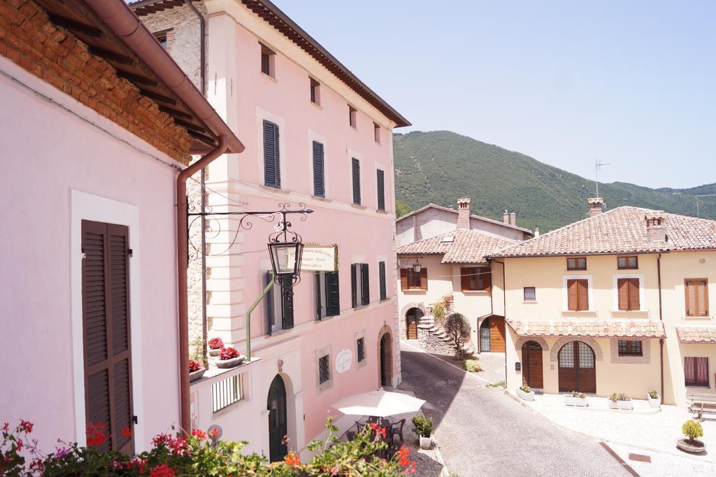 Hotel Dimora Della Fonte Greccio Exterior foto