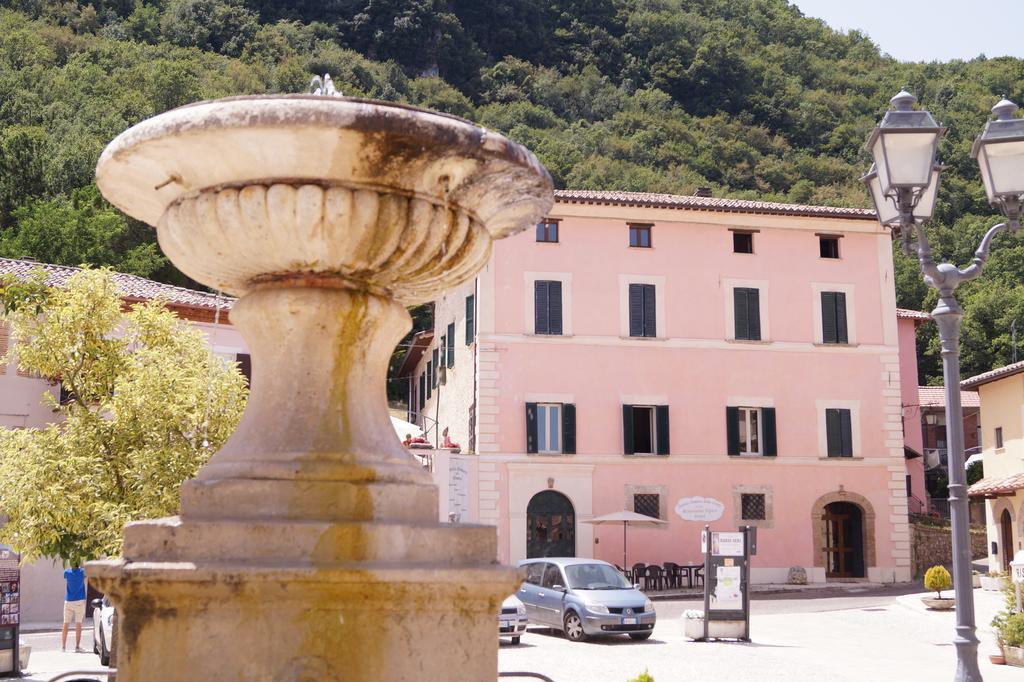 Hotel Dimora Della Fonte Greccio Exterior foto